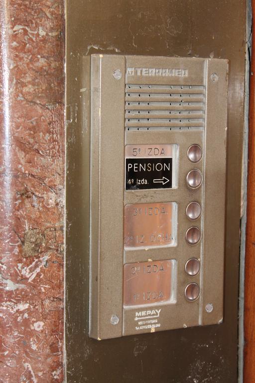 Pension Manoli Більбао Екстер'єр фото